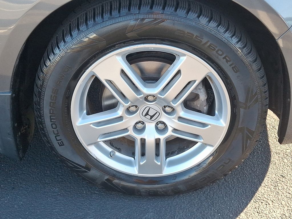 Thumbnail: 2012 Honda Odyssey - 8