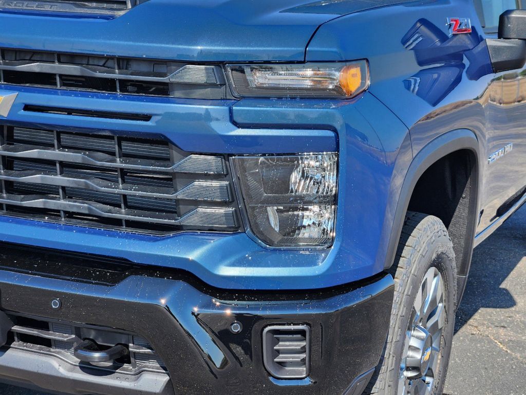 2025 Chevrolet Silverado 2500HD Custom 5