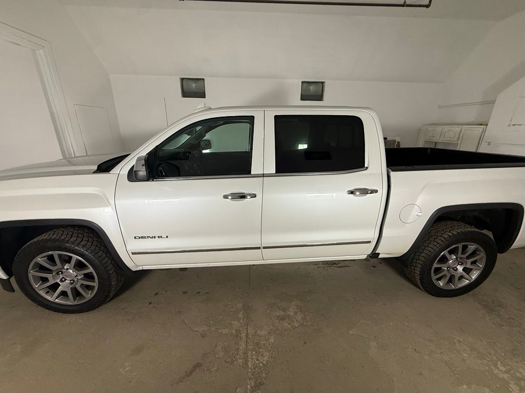 Photo 2 of 2018 GMC Sierra 1500 Denali