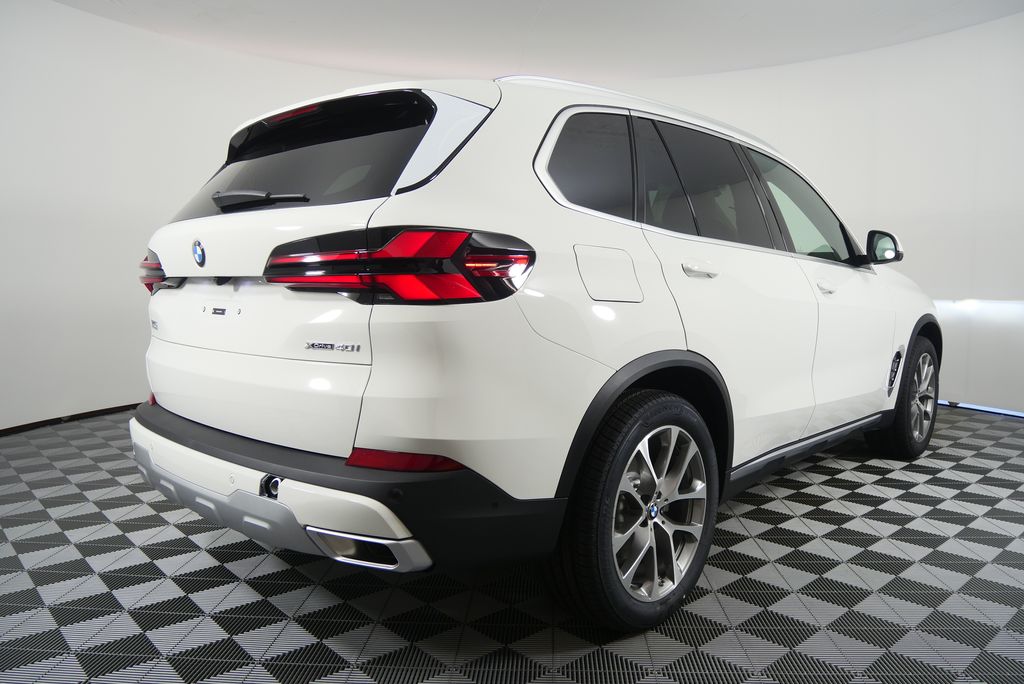 Thumbnail: 2026 BMW X5 - 3