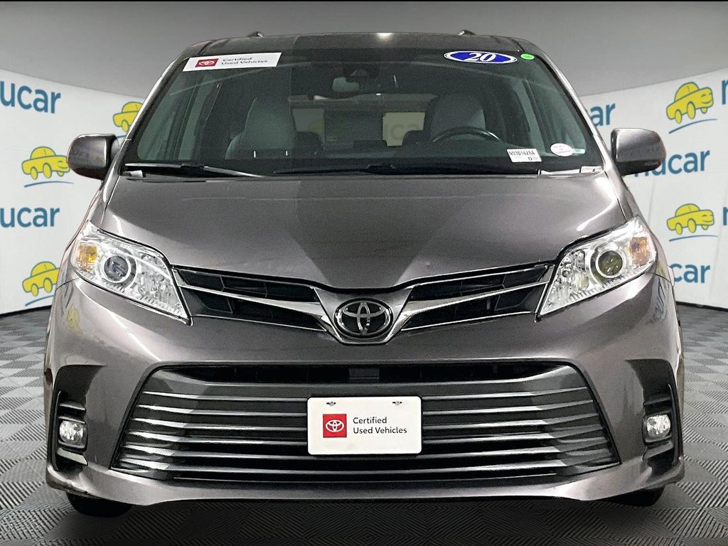 2020 Toyota Sienna — photo 2