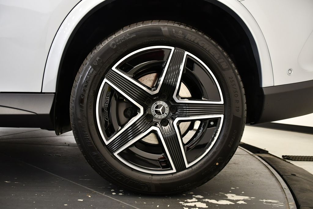 Thumbnail: 2026 Mercedes-Benz GLC - 14