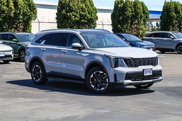 2025 Kia Sorento S FWD