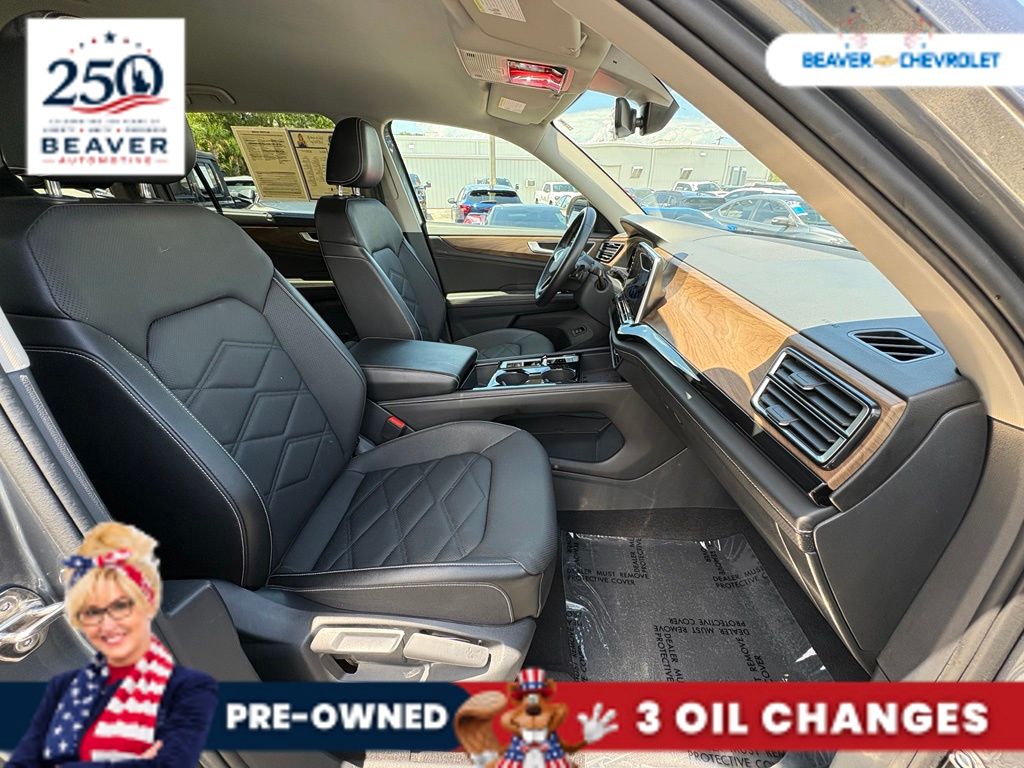 Used 2025 Volkswagen Atlas SUV