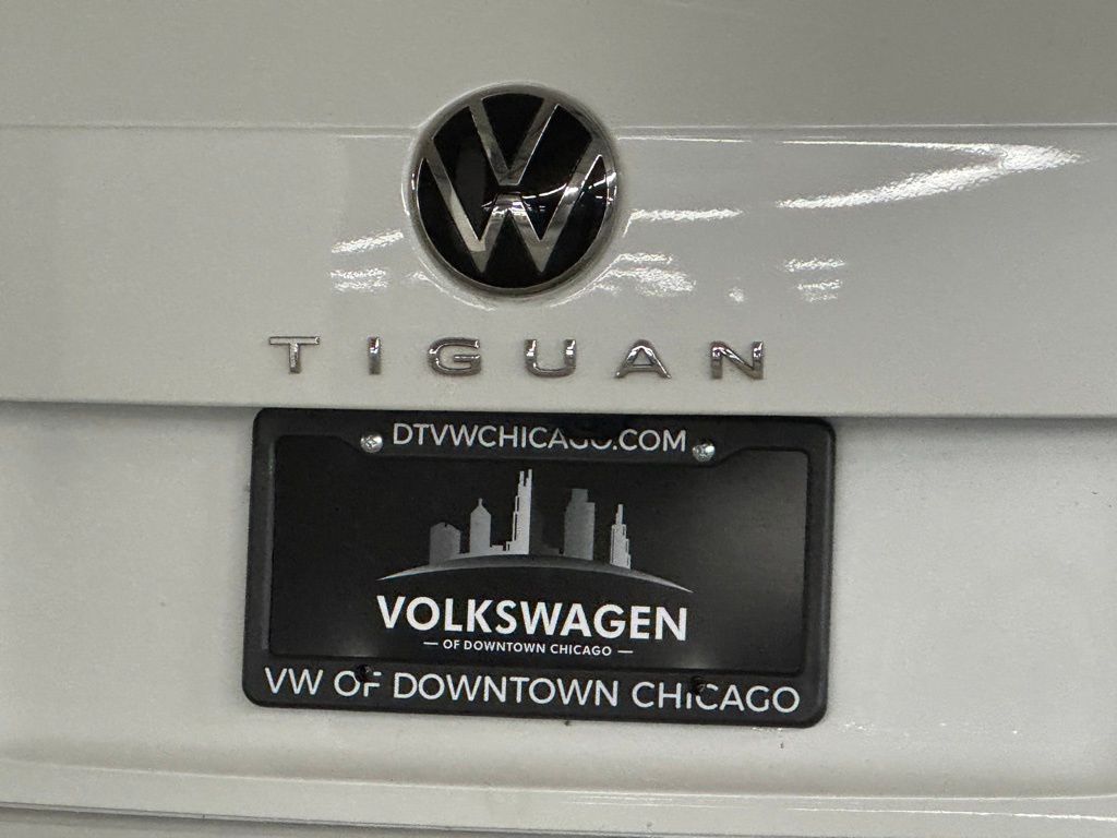 2024 Volkswagen Tiguan 2.0T SE R-Line Black 35