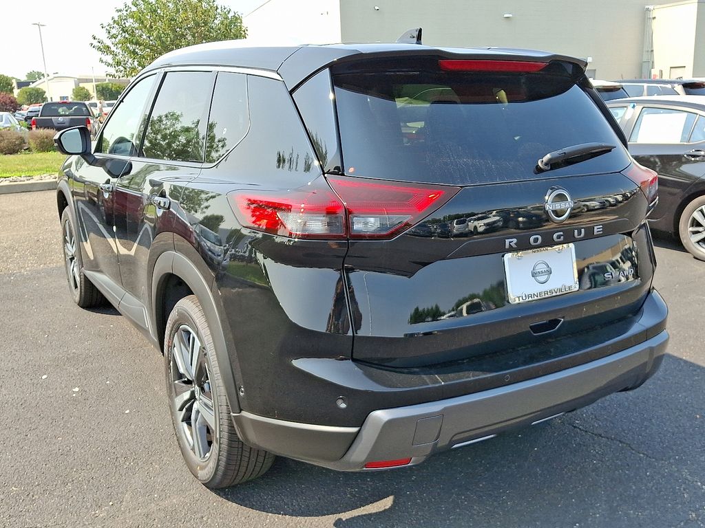 Thumbnail: 2025 Nissan Rogue - 3
