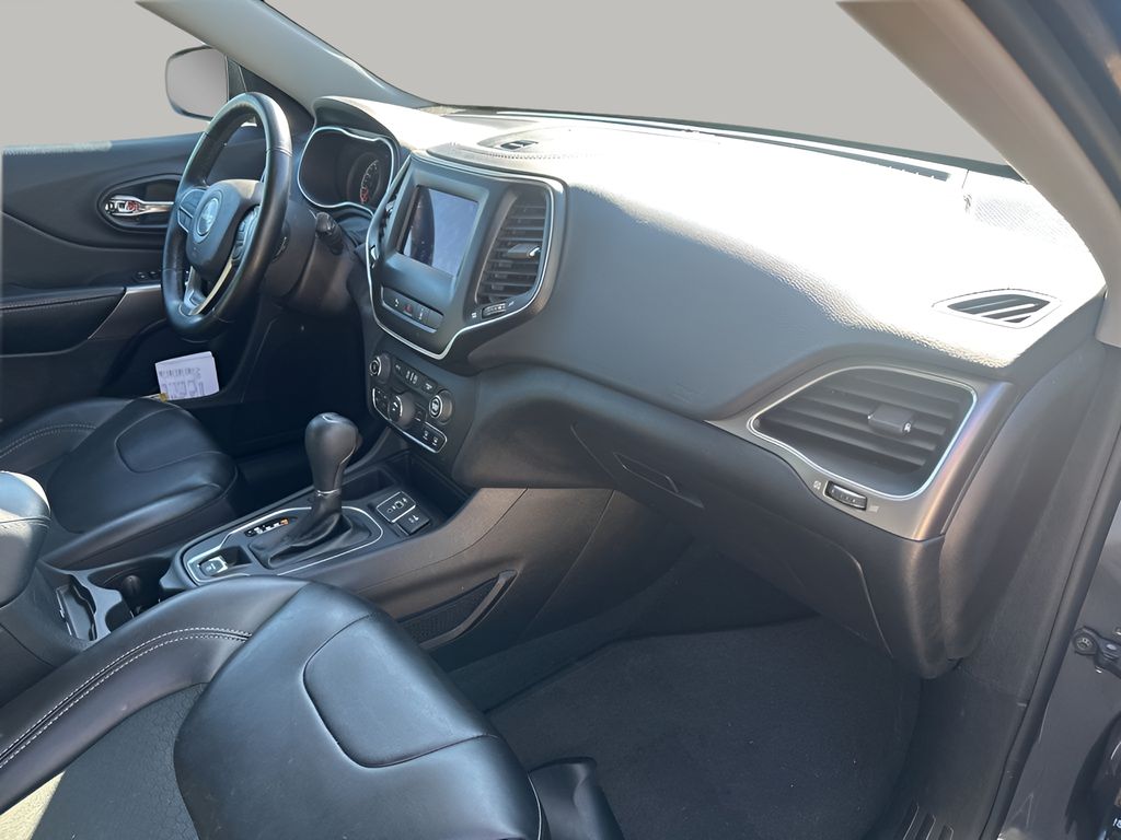 Used Car 2021 Jeep Cherokee  Latitude Plus For Sale Under $20,000 In Austin, Texas