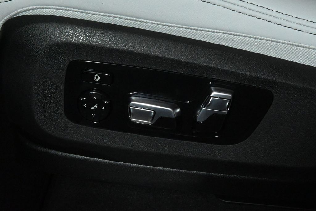 Thumbnail: 2026 BMW X5 - 27