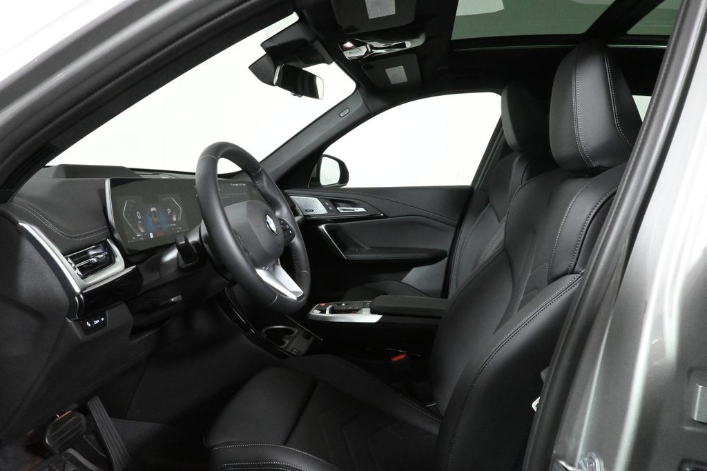 Thumbnail: 2025 BMW X1 - 3