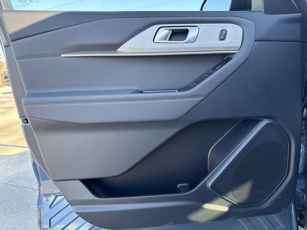 2026 Ford Explorer Active - 9
