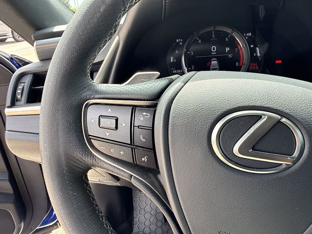 Thumbnail: 2021 Lexus ES - 26