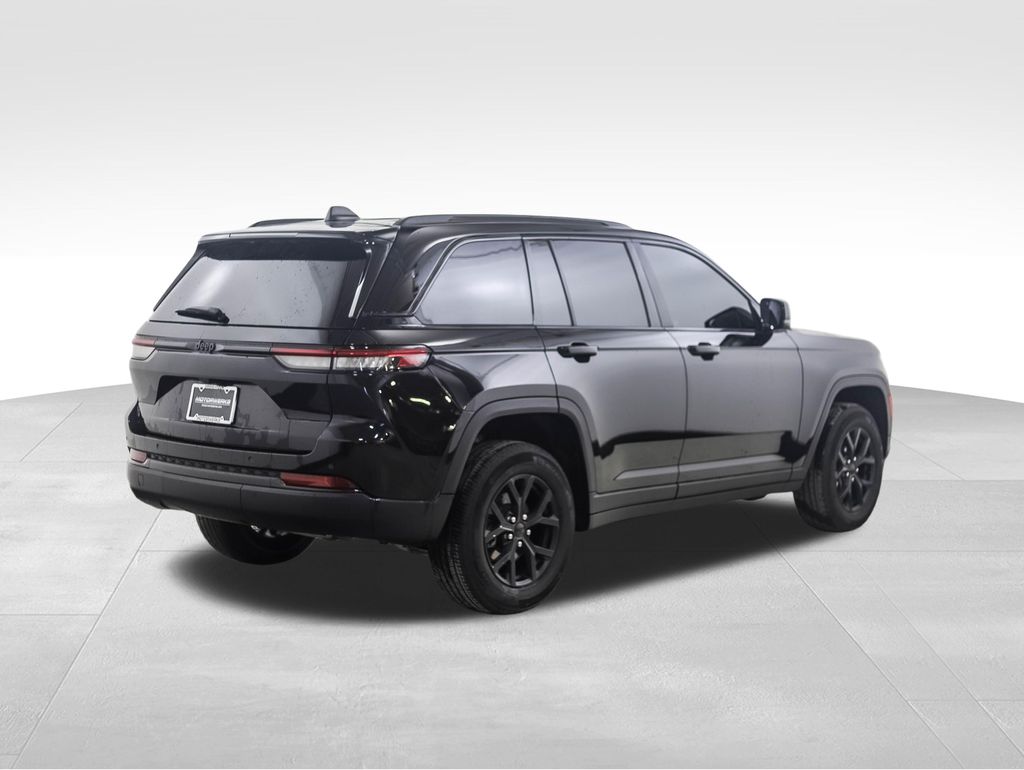 Thumbnail: 2025 Jeep Grand Cherokee - 5