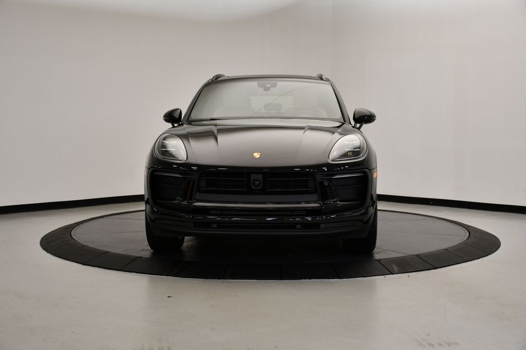 Thumbnail: 2025 Porsche Macan - 10
