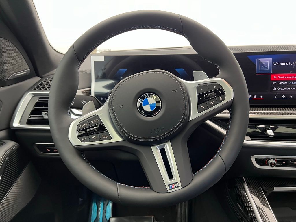 Thumbnail: 2026 BMW X7 - 16