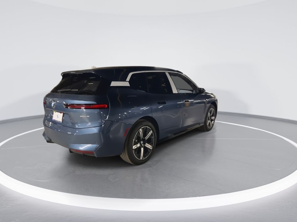 Thumbnail: 2026 BMW iX - 8