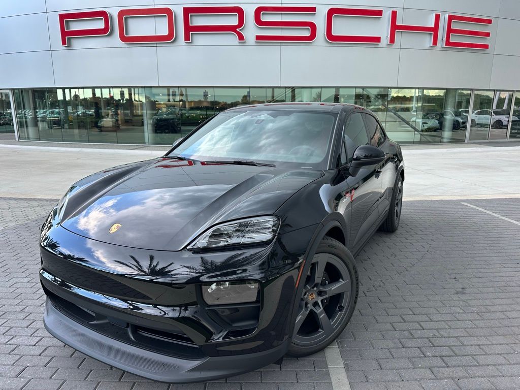 Thumbnail: 2025 Porsche Macan - 1