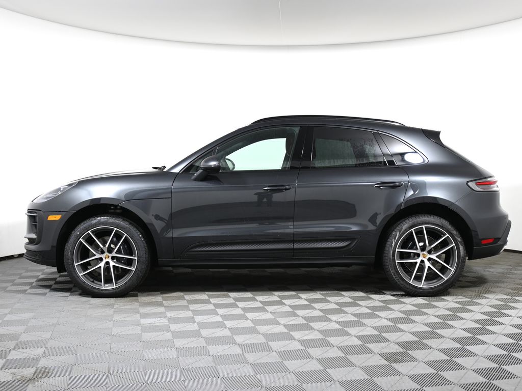 2024 Porsche Macan  2