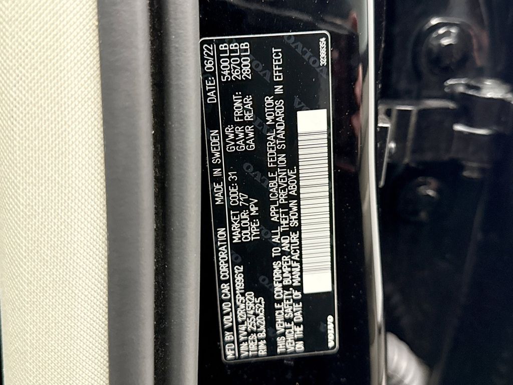 Thumbnail: 2023 Volvo XC60 - 26