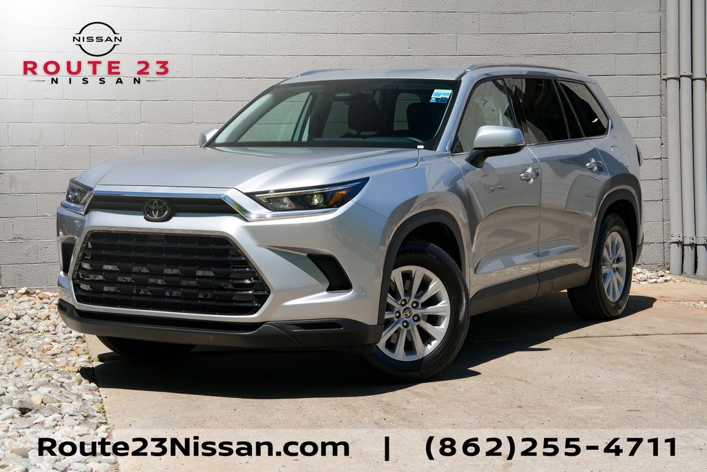 Celestial Silver Metallic 2025 Toyota Grand Highlander XLE AWD SUV / Crossover All-Wheel Drive 8-Speed Automatic