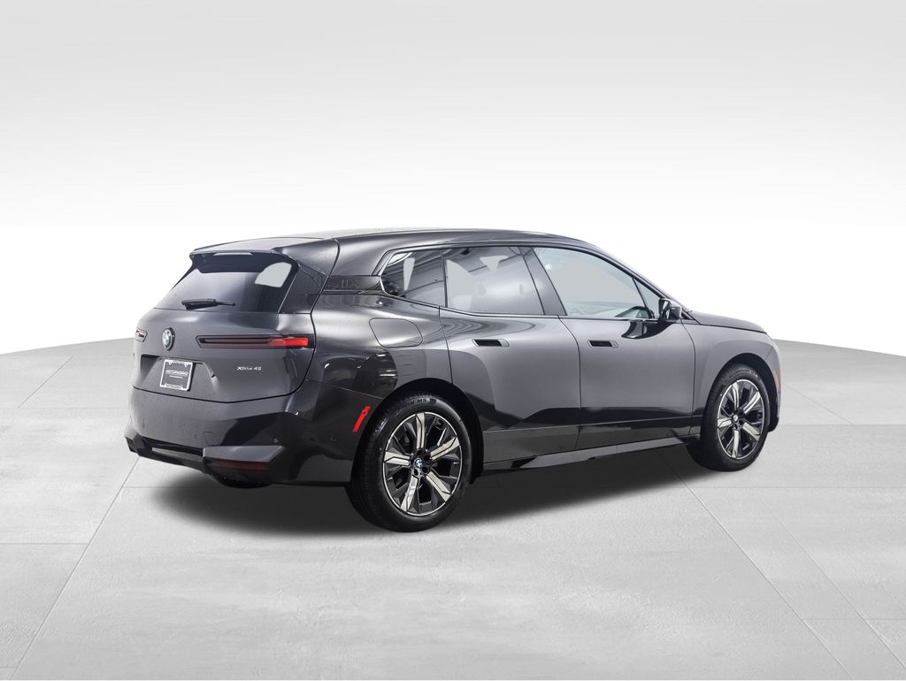 Thumbnail: 2026 BMW iX - 5