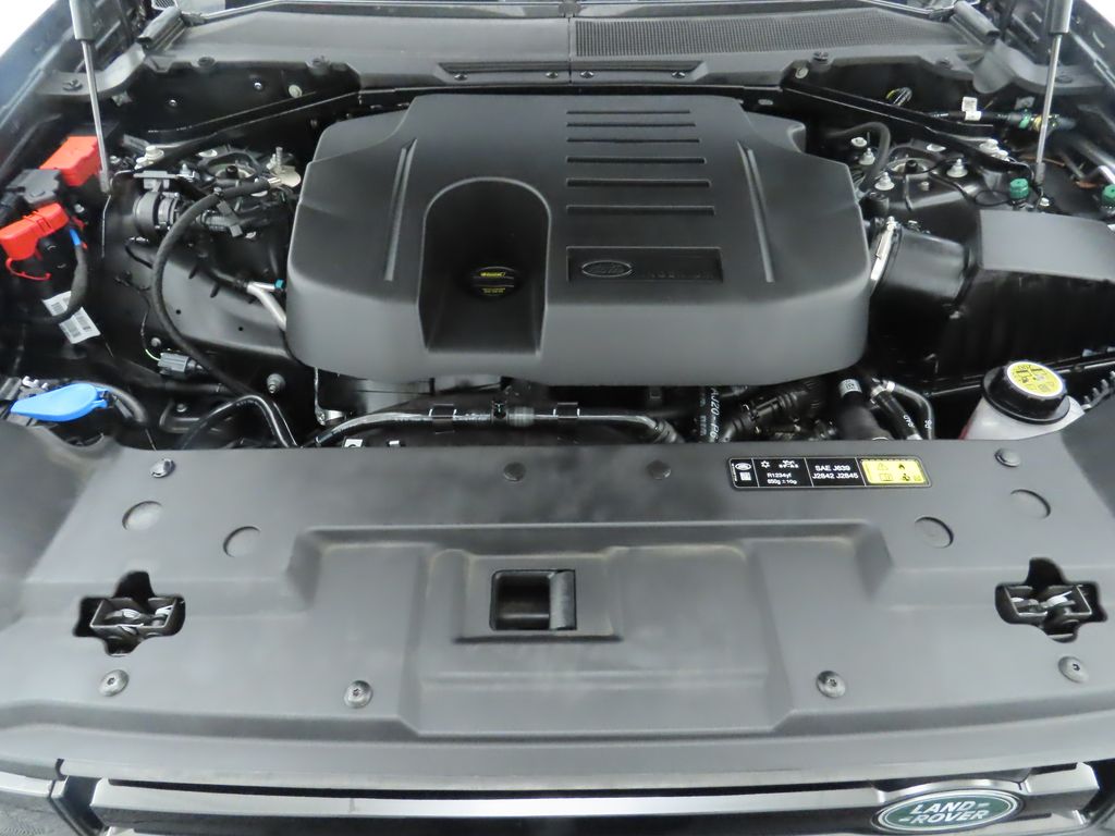 2024 Land Rover Defender 110 30
