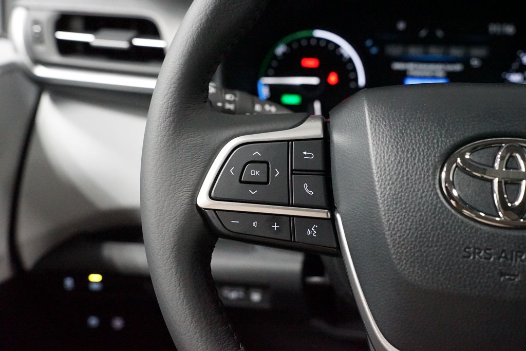 Thumbnail: 2026 Toyota Sienna - 14