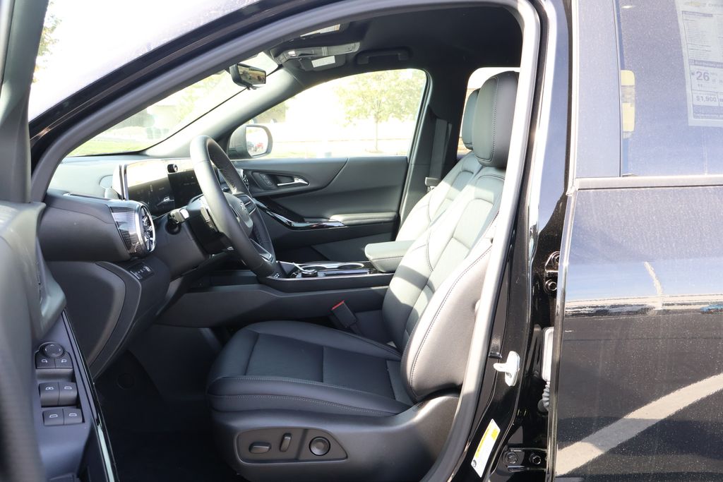 Thumbnail: 2026 Chevrolet Equinox - 14