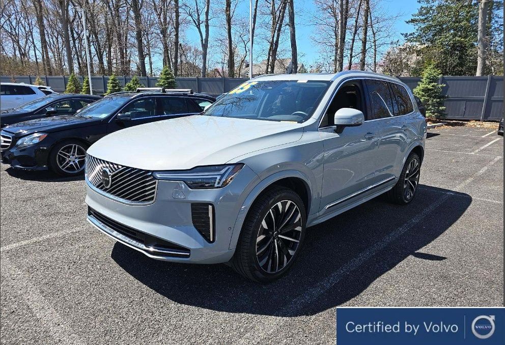 Vapour Gray Metallic 2025 Volvo XC90 B6 Plus Bright Theme 7-Passenger AWD SUV / Crossover All-Wheel Drive Automatic