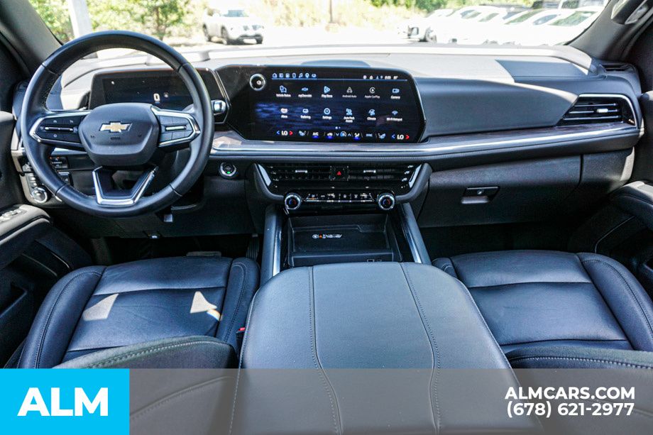 Used 2025 Black Chevrolet LT image 28