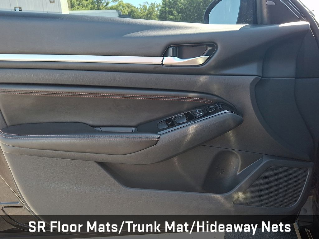2023 Nissan Altima 2.5 SR Black at South Hills Kia
