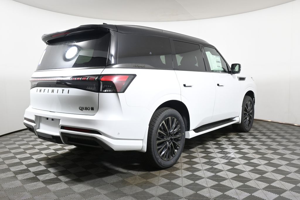 Thumbnail: 2026 INFINITI QX80 - 7
