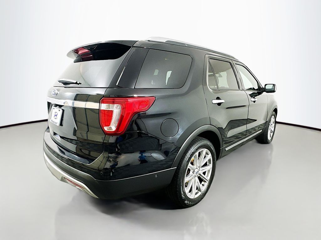 Thumbnail: 2017 Ford Explorer - 5