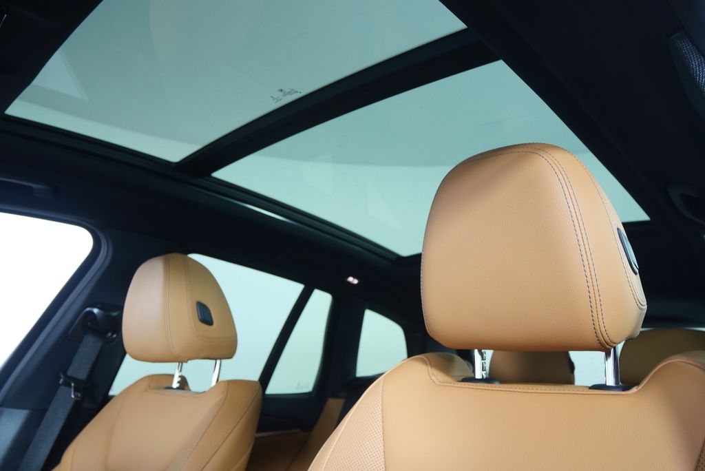 Thumbnail: 2022 BMW X3 - 11