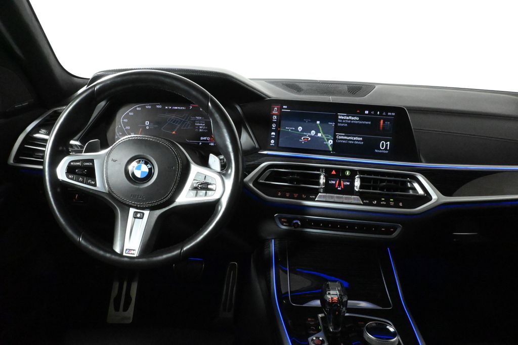 2022 BMW X7 M50i 4