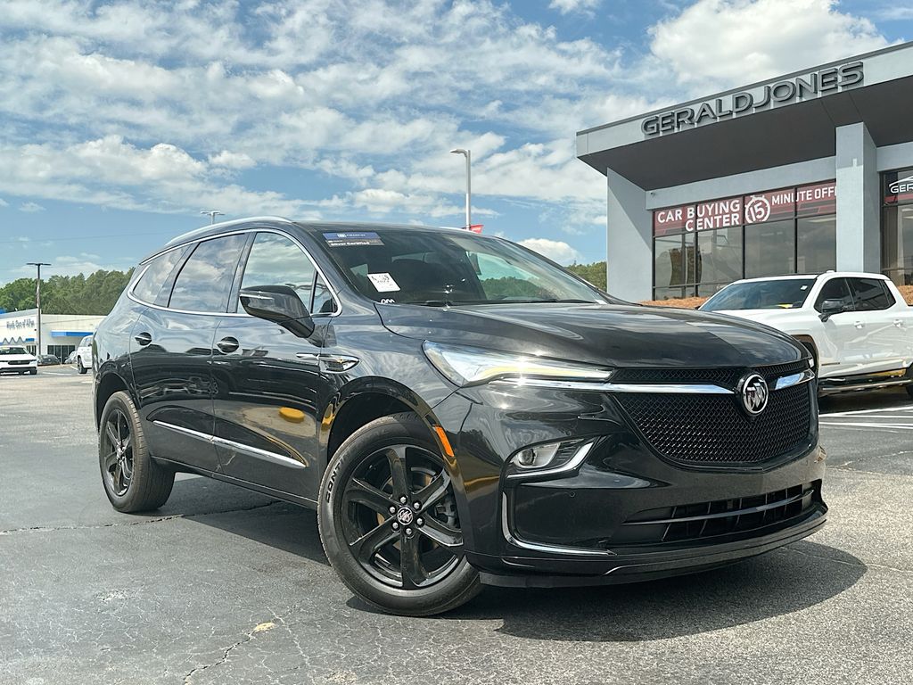 2023 Buick Enclave Essence
