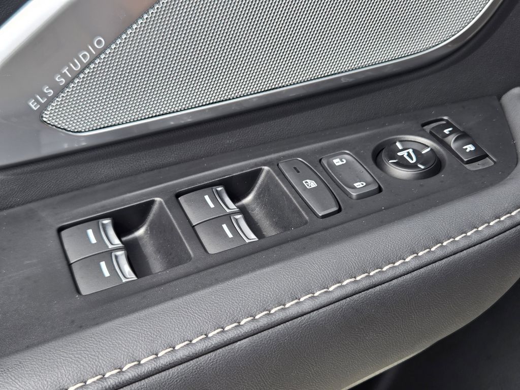 used 2023 Acura RDX car, priced at $35,162
