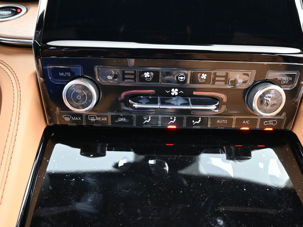 New 2025 Diamond Black Crystal Pearlcoat Jeep Summit image 20