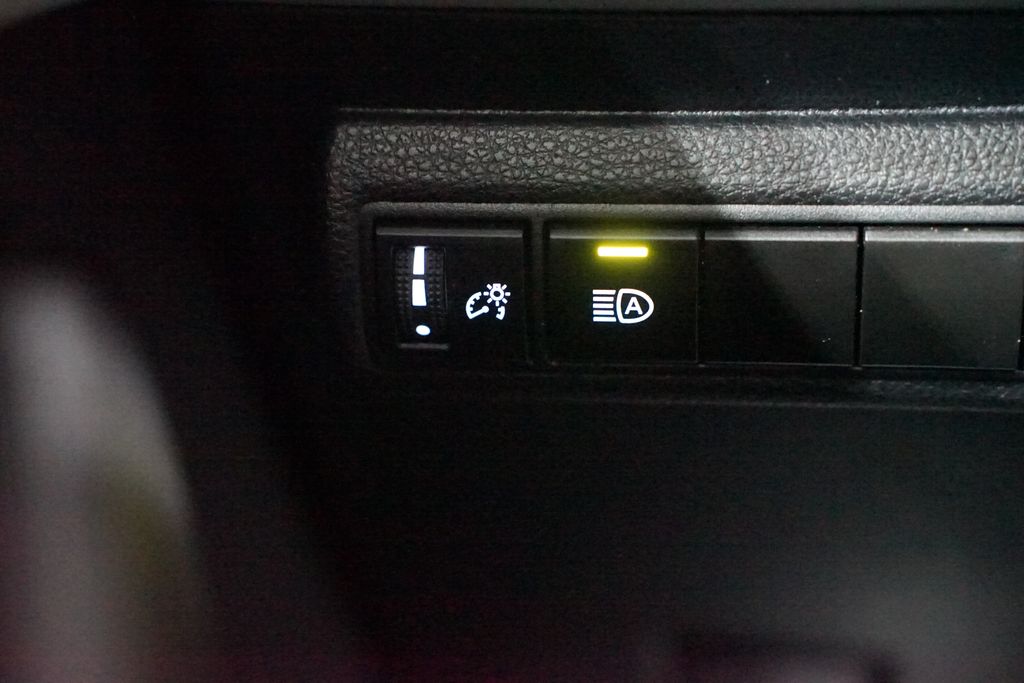 Thumbnail: 2024 Toyota Corolla - 22