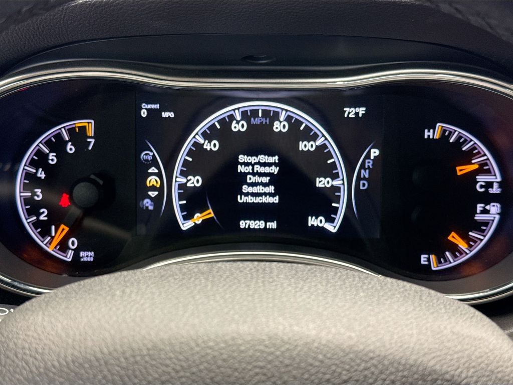 Thumbnail: 2017 Jeep Grand Cherokee - 32