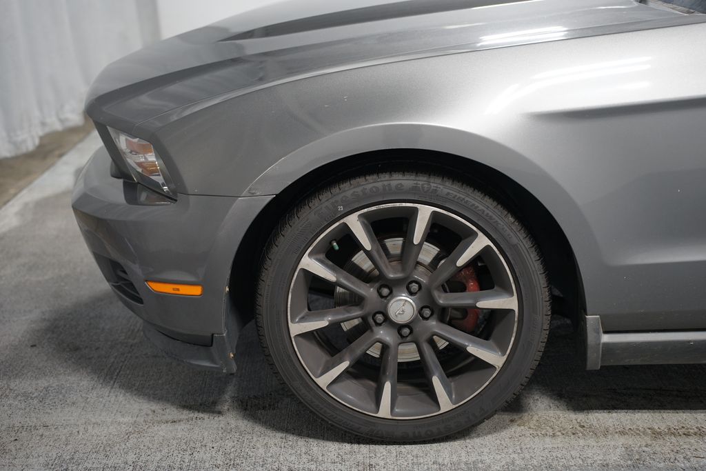 2011 Ford Mustang Premium 5