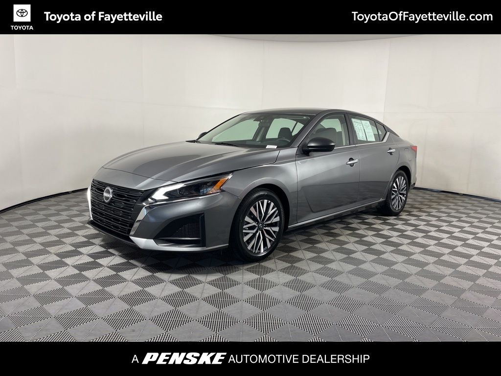 Thumbnail: 2025 Nissan Altima - 1