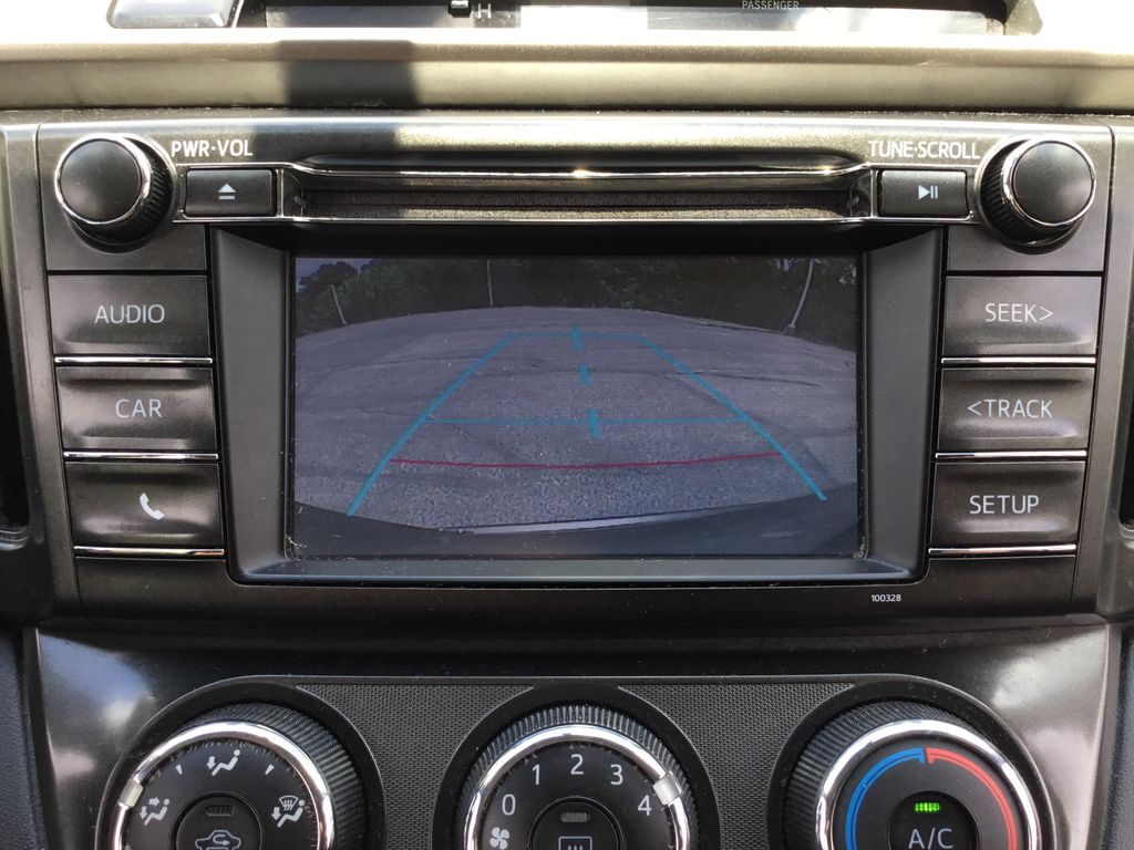 Thumbnail: 2014 Toyota RAV4 - 11