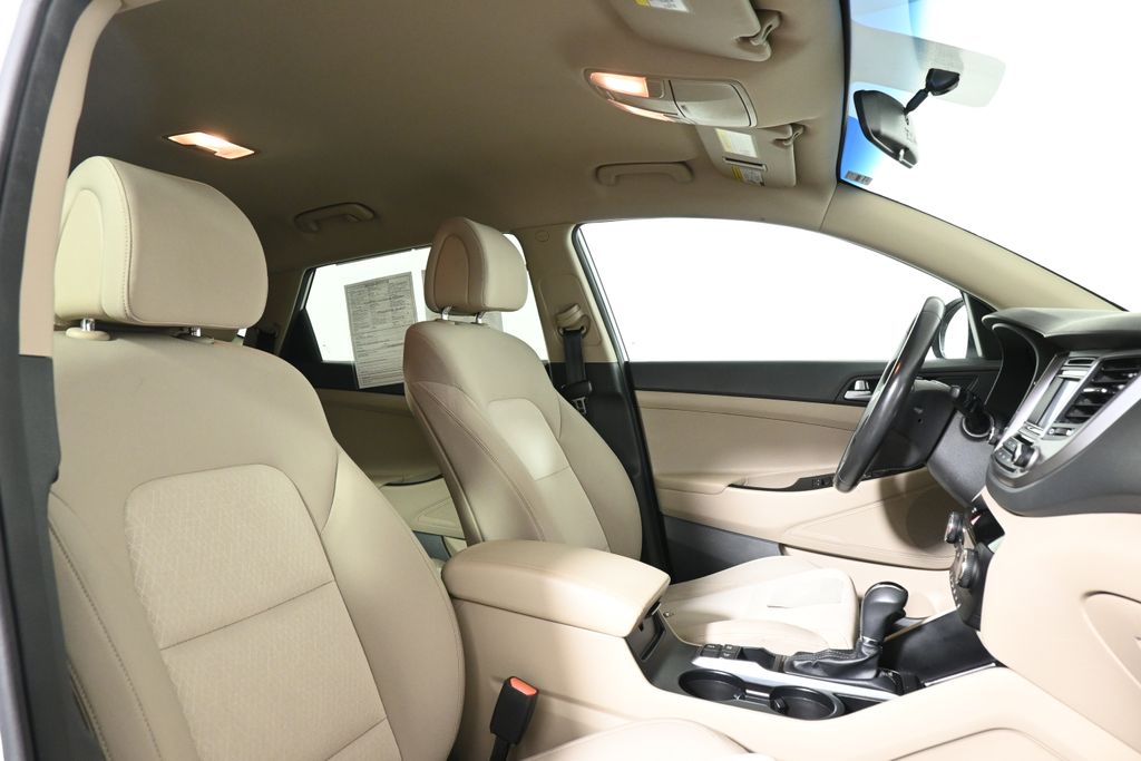2017 Hyundai Tucson Sport 24