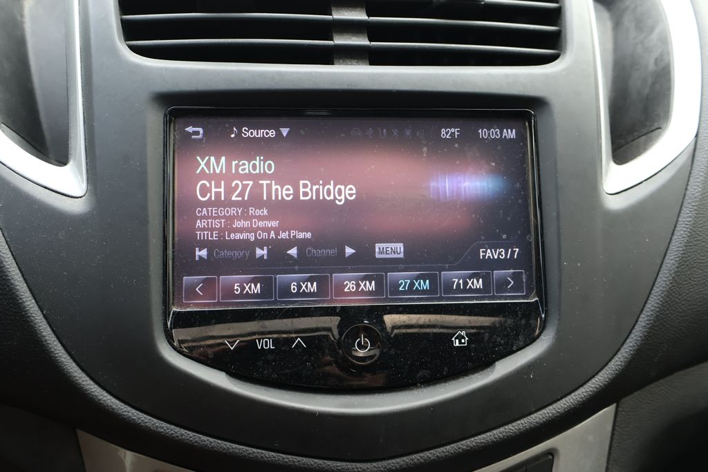 Thumbnail: 2015 Chevrolet Trax - 21