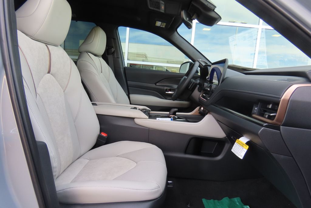 Thumbnail: 2026 Toyota Grand Highlander - 19