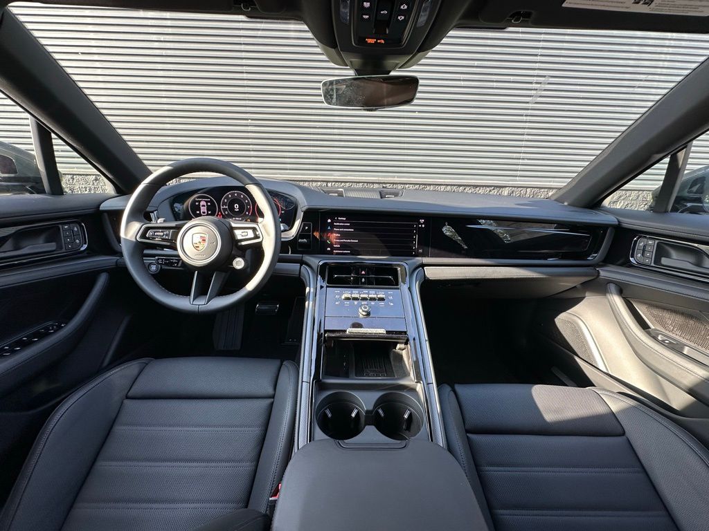 Thumbnail: 2026 Porsche Panamera - 6