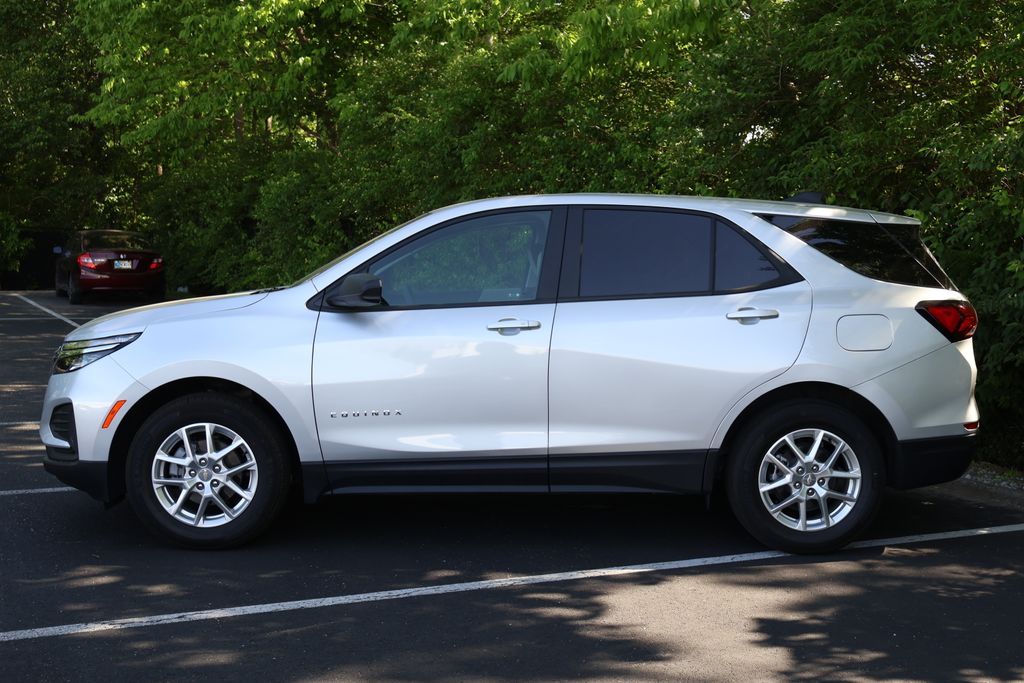 2022 Chevrolet Equinox LS 4