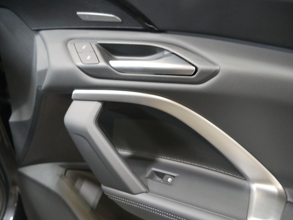 Thumbnail: 2025 Audi Q5 - 26