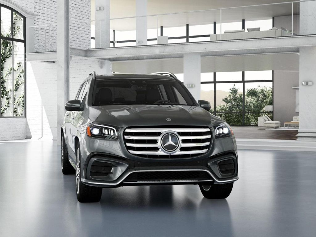 2025 Mercedes-Benz GLS 450 4MATIC 8