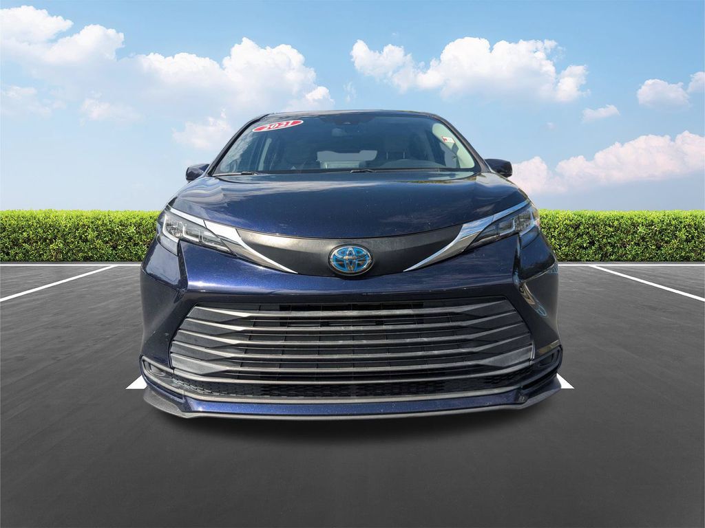 Used 2021 Toyota Sienna Van